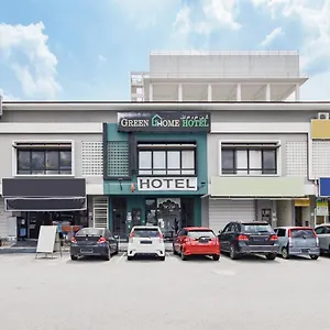 2* Hotel Oyo 90399 Green Syariah